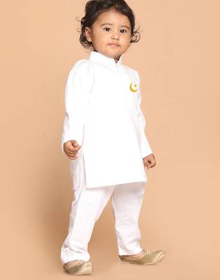 Boys white pure cotton kurta pyjama set with eid mubarak print 3