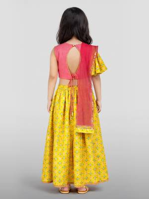 Girls yellow cotton digital animal print resham embroidery lehenga choli with net dupatta set 4