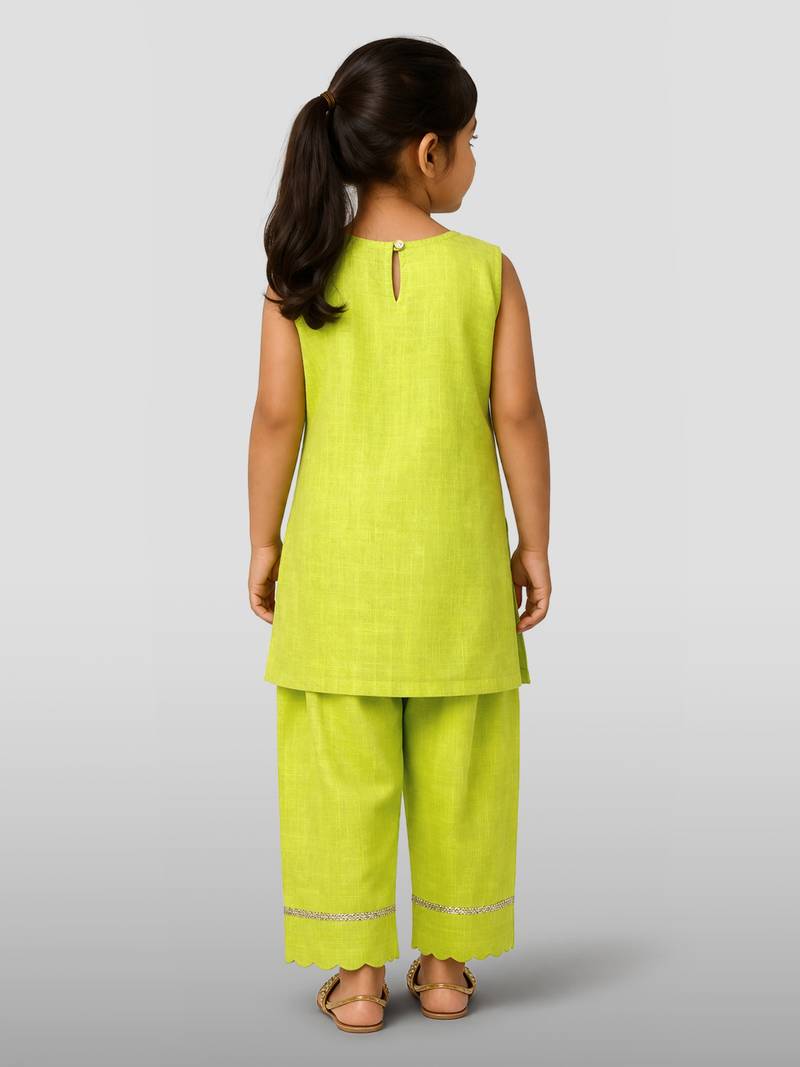 Girls parrot green cotton slub applique abstract embroidery sleeveless kurta with pyjama set