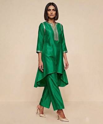 Green embroidered silk kurta set 1