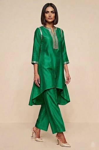 Emerald green embroidered raw silk kurta set