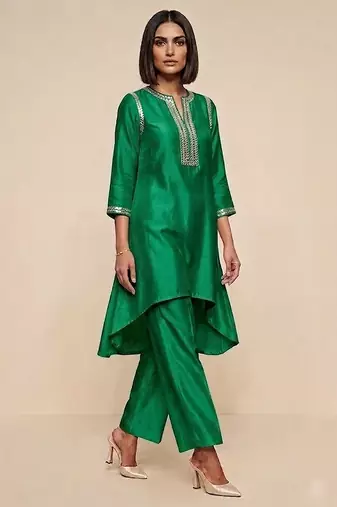 Emerald green embroidered raw silk kurta set