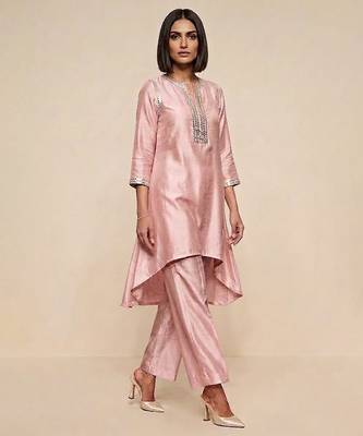 Blush pink embroidered raw silk kurta set 1