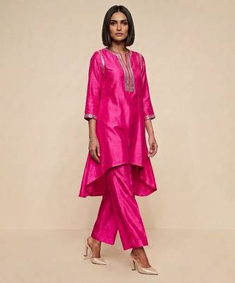 Hot pink embroidered raw silk kurta set 1