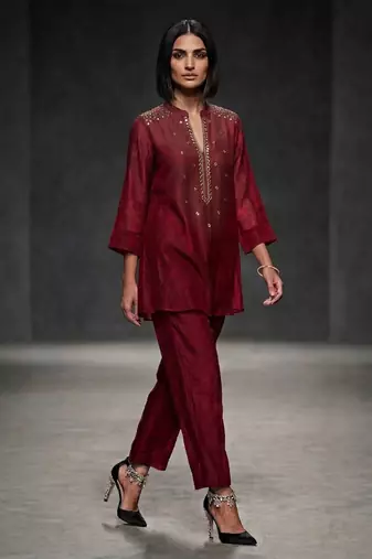 Maroon embroidered lurex kurta set