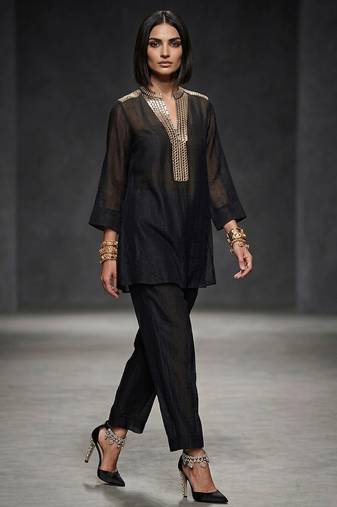 Black embroidered lurex kurta set