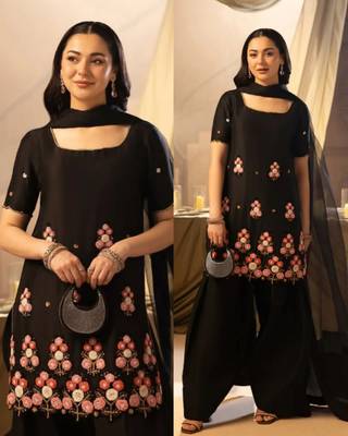 Black floral embellished FARSHI SALWAR KAMEEZ SET 2