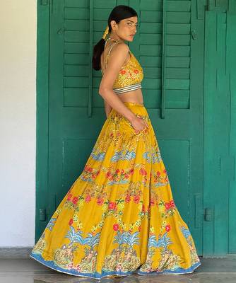 yellow printed linen lehenga set 4