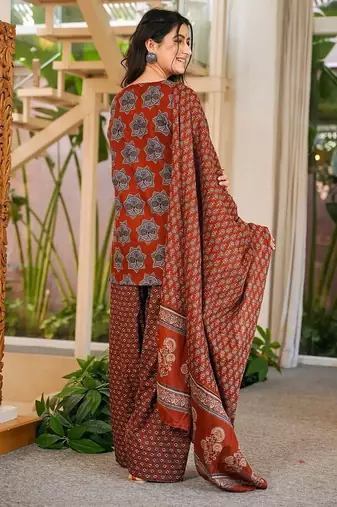 Marooncambric cotton printed kurti set with salwar & dupatta
