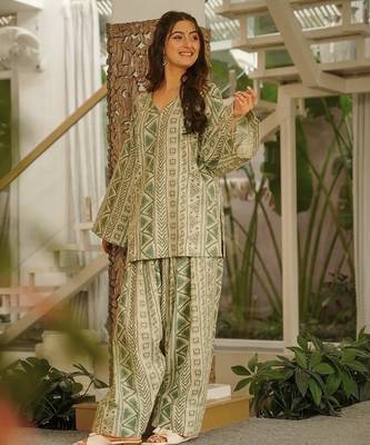 Light pistacambric cotton printed kurti set with salwar & dupatta 3