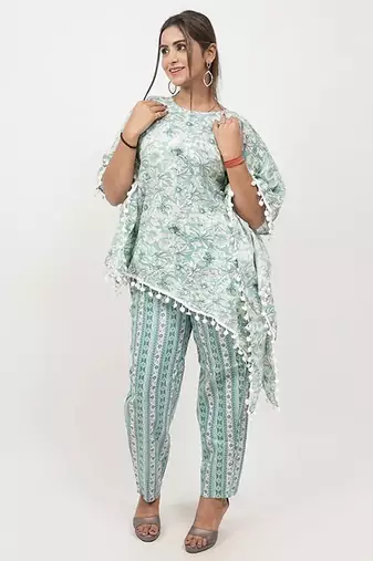 Green floral cotton blend floral print free size co ord set