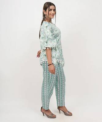 Green floral cotton blend floral print free size co ord set 4