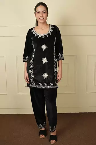 Black velvet strechable fabric embroidery co ord set