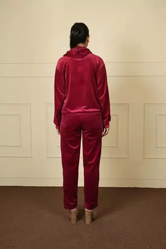 Mehroon velvet supersoft strecthable fabric zipper with hoddie pattern free size co ord set