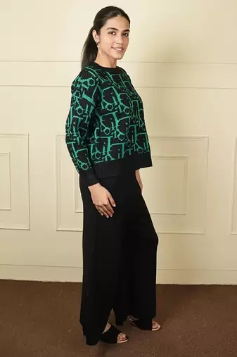 Black strecthable imported fabric digital free size co ord set