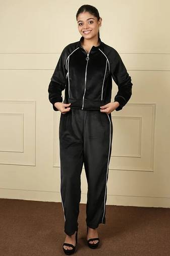 Black velvet supersoft zipper free size co ord set