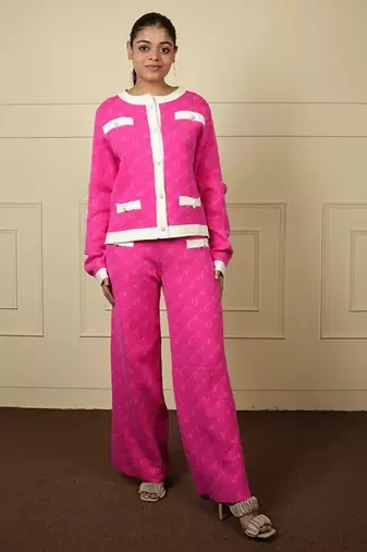 Pinkwhite imported soft fabric thread free size co ord set