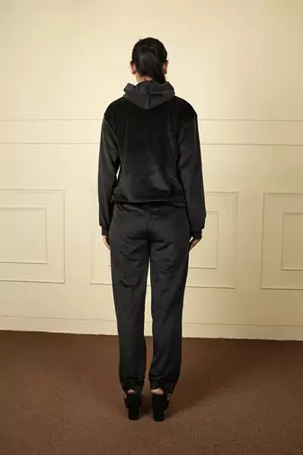 Black velvet supersoft strecthable sarwoski free size co ord set