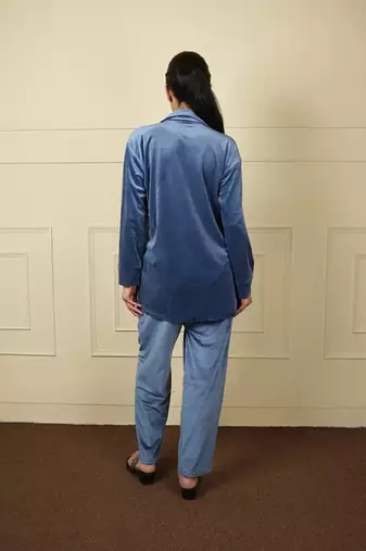 Sky blue velvet supersoft strecthable sarwoski embroidery pattern free size co ord set