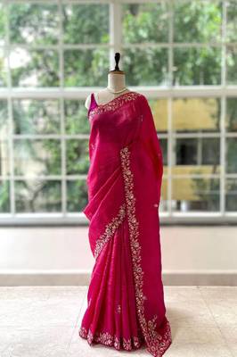 Red silk blend embroidered saree 4