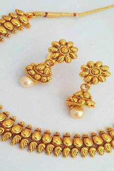 Traditional & Tempting Temple Jewelery Necklace Set