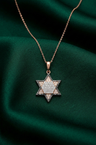 925 sterling silver rose gold-plated star pendant necklace with pavé crystal detailing for women