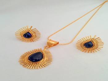 Radiant Rays Designer Gold Pendant Set 1