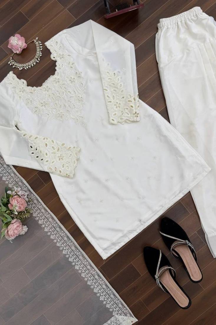 Natural crepe farshi salwar suit with organza dupatta