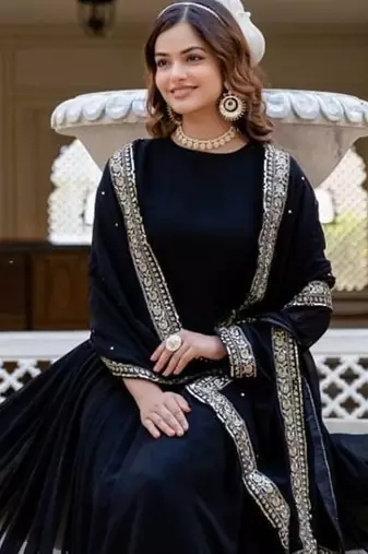 black sequins embroidered faux blooming gown