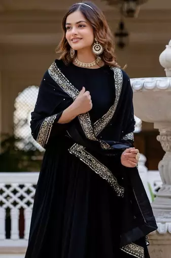 black sequins embroidered faux blooming gown