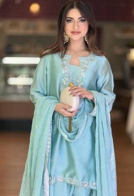 Roman glass silk top with farshi palazzo & organza dupatta 3