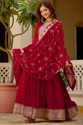 Maroon faux blooming gown with sequins embroidery