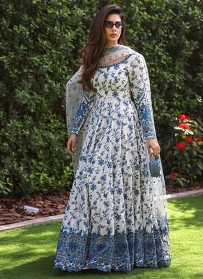 Faux georgette gown set with organza duppata and heavy embroidery 5