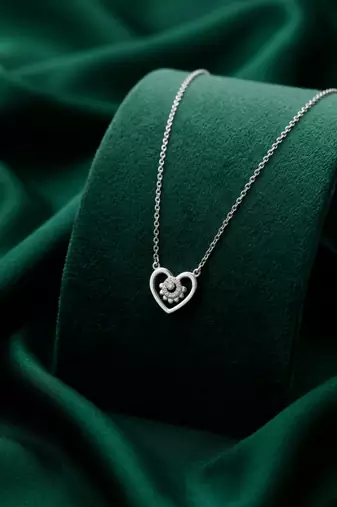 925 sterling silver heart pendant necklace with floral sparkle design for women