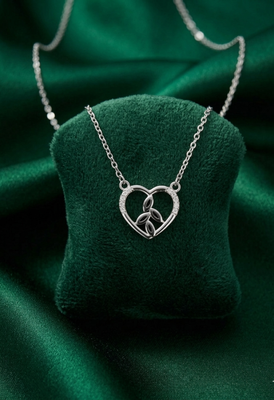925 sterling silver heart pendant necklace with leaf design for women 2