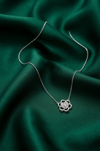 925 sterling silver floral heart pendant necklace with sparkling detailing for women