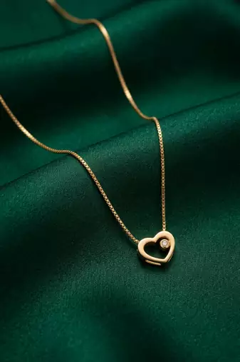 rose gold minimal heart necklace in 925 sterling silver | elegant solitaire love pendant for women