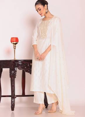 Off white art silk embroidered suit 3