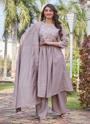 grey party wear embroidered silk kurta pant set 1