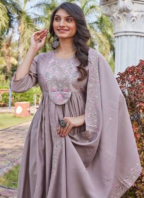 grey party wear embroidered silk kurta pant set 3