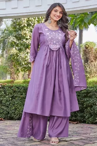 Purple embroidered kurta pant set with silk dupatta party wear