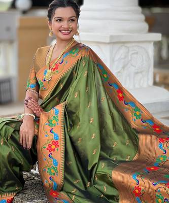 Mehendi elegant art silk woven saree with rich zari border 5