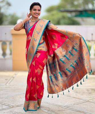 Pink elegant art silk woven saree with rich zari border 4