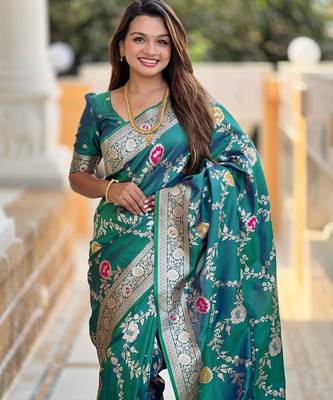 Rama green elegant art silk woven saree with rich zari border 3