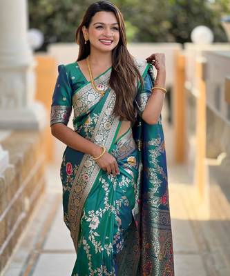 Rama green elegant art silk woven saree with rich zari border 4