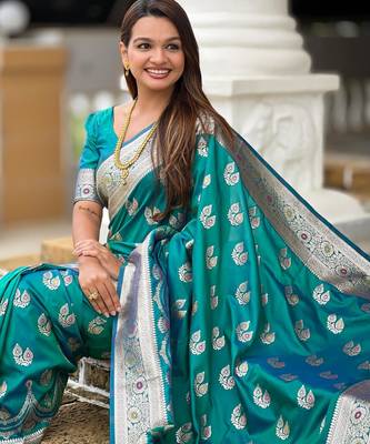 Rama green elegant art silk woven saree with rich zari border 5