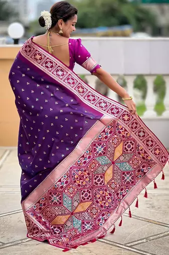 Magenta elegant art silk woven saree with rich zari border