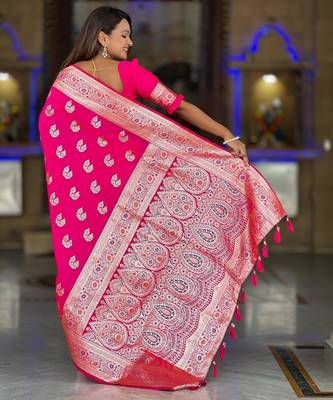 Pink elegant art silk woven saree with rich zari border 2