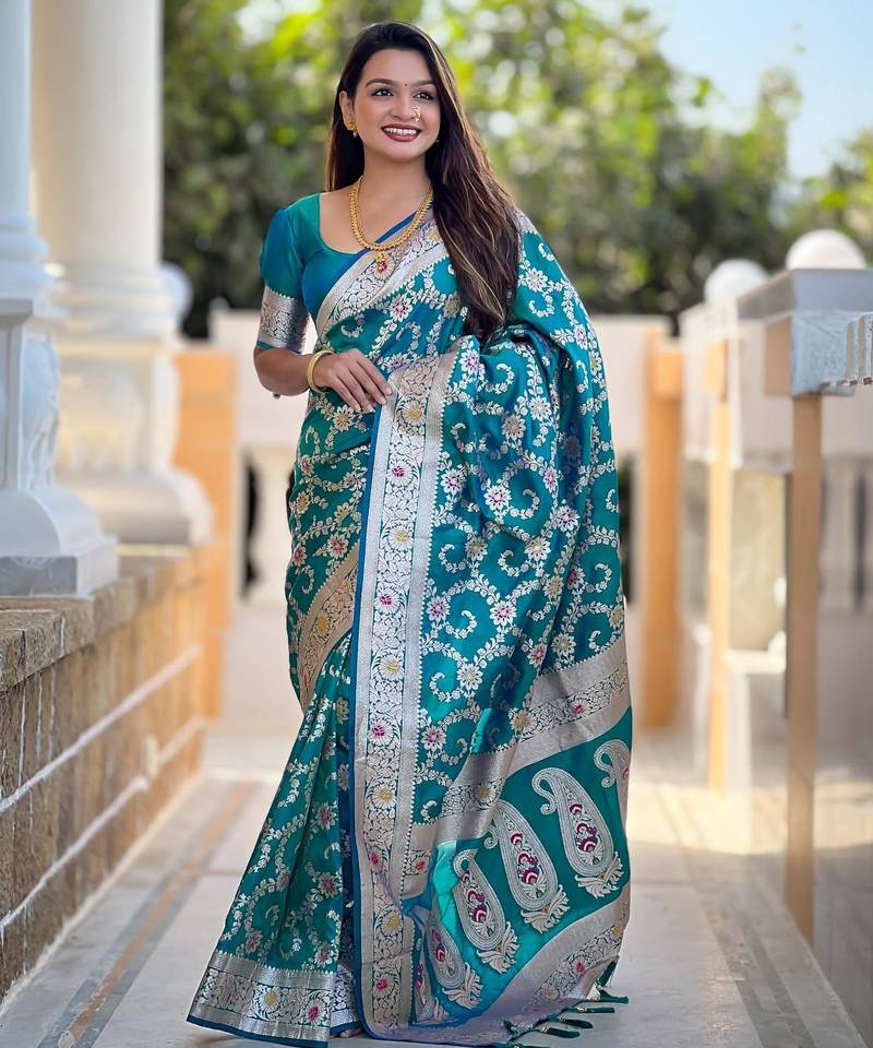 Rama green elegant art silk woven saree with rich zari border