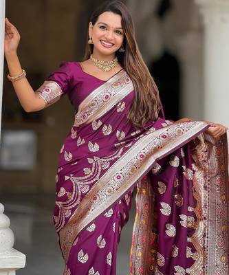 Wine elegant art silk woven saree with rich zari border 3